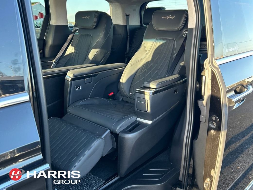 2023 Black Maxus MIFA 9