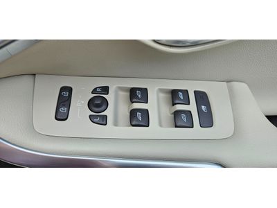 2017 Volvo V40