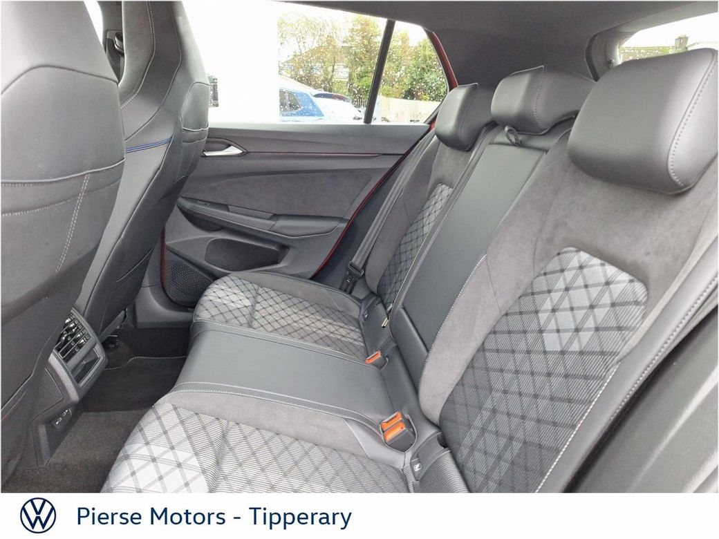 2025 Volkswagen Golf