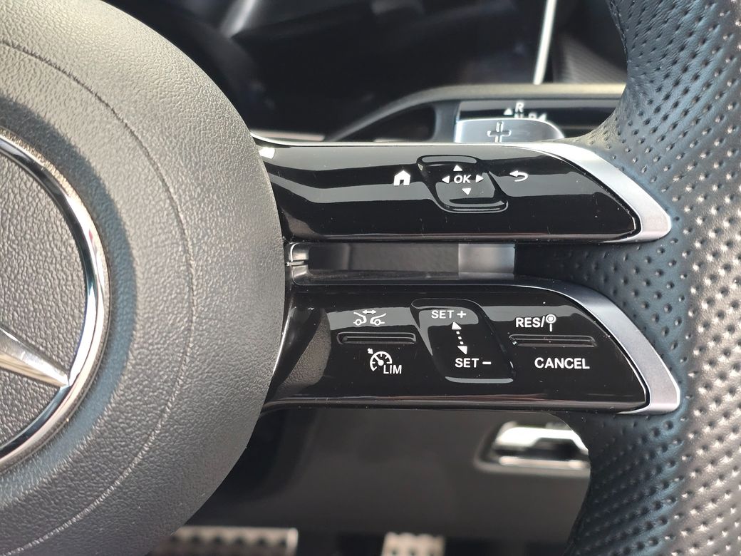 2025 Mercedes-Benz GLC Class