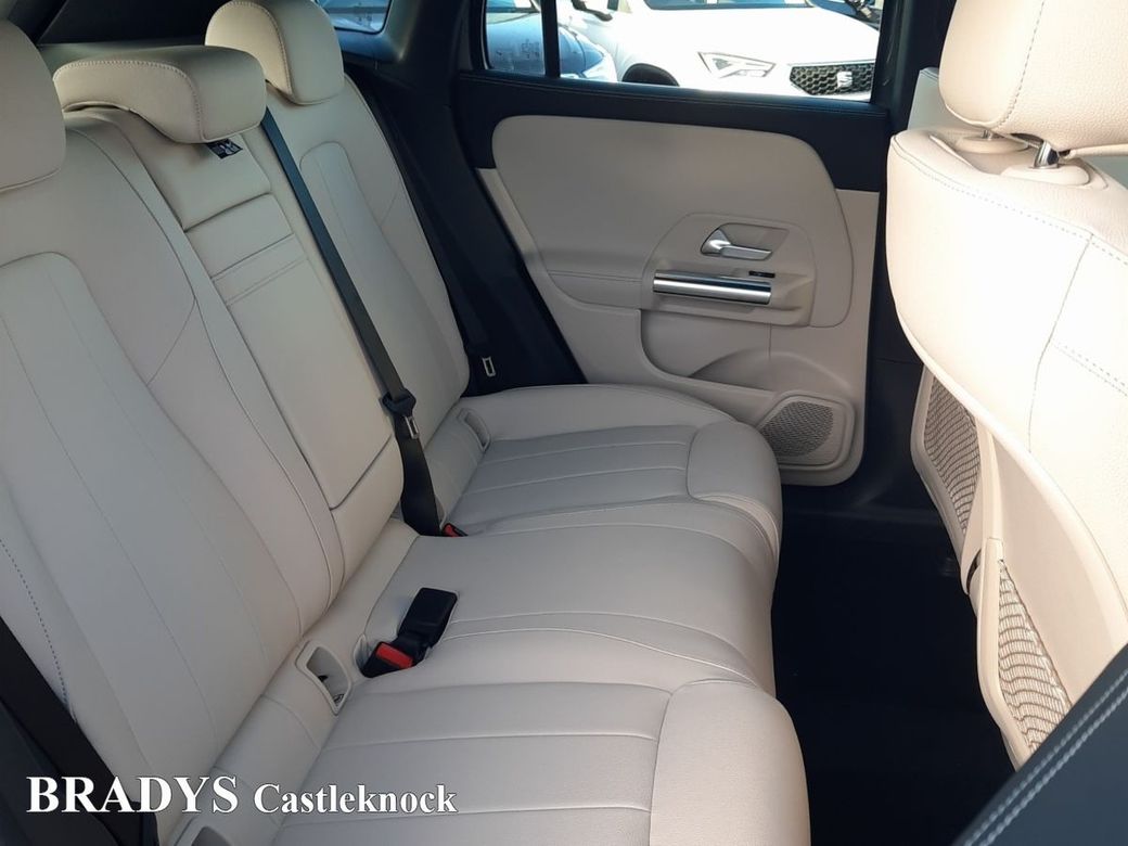 2026 Mercedes-Benz EQA