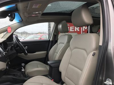 2017 Kia Carens