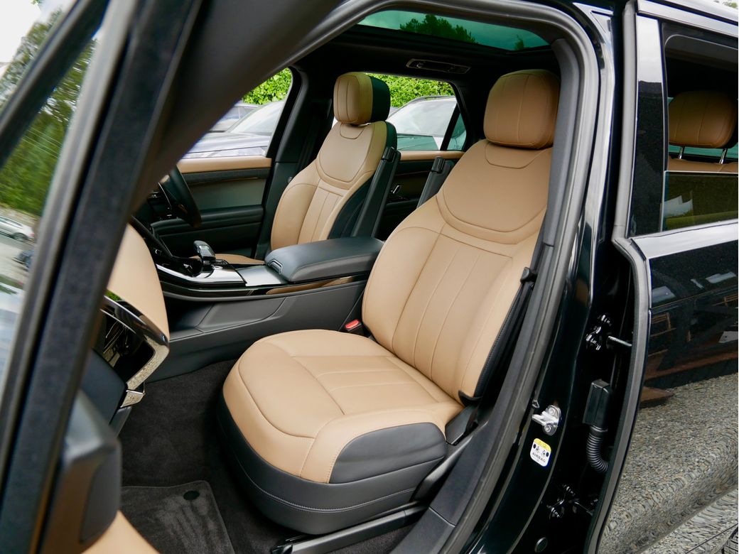 2025 Land Rover Range Rover Sport