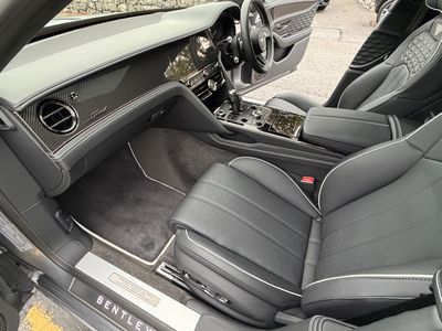 2025 Bentley Flying Spur