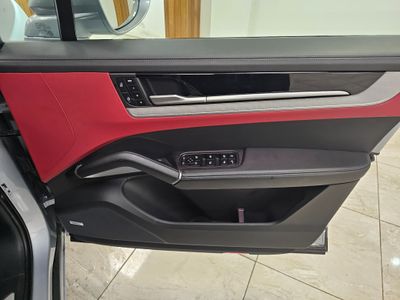2025 Porsche Cayenne