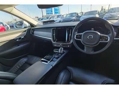 2021 Volvo V90