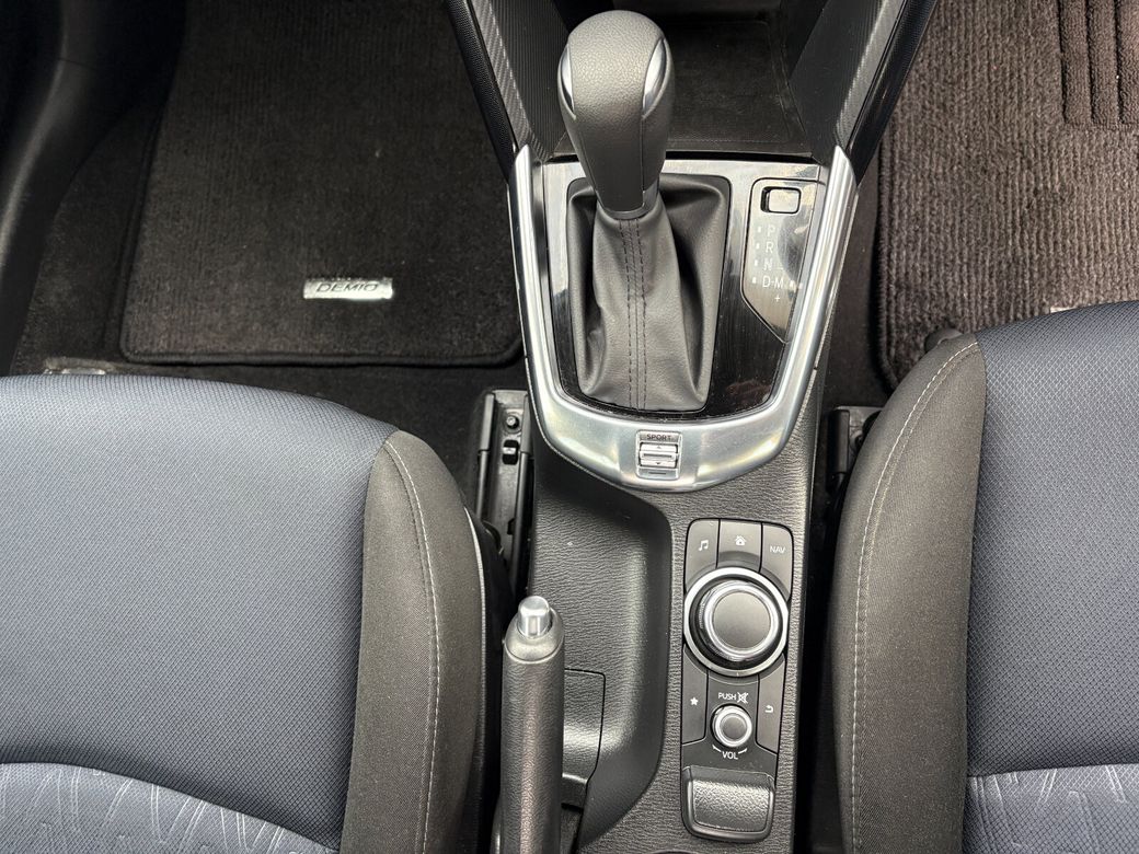 2016 Mazda Demio