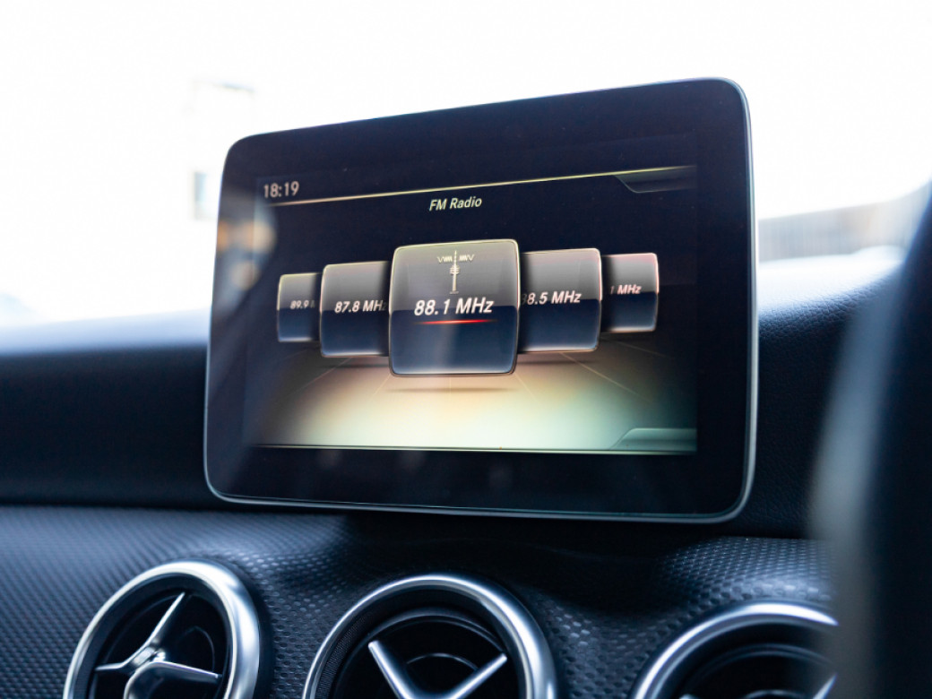 2017 Mercedes-Benz A 180