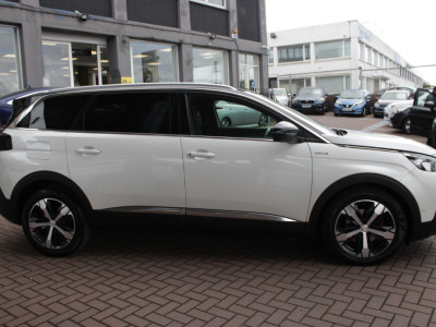 2020 Peugeot 5008