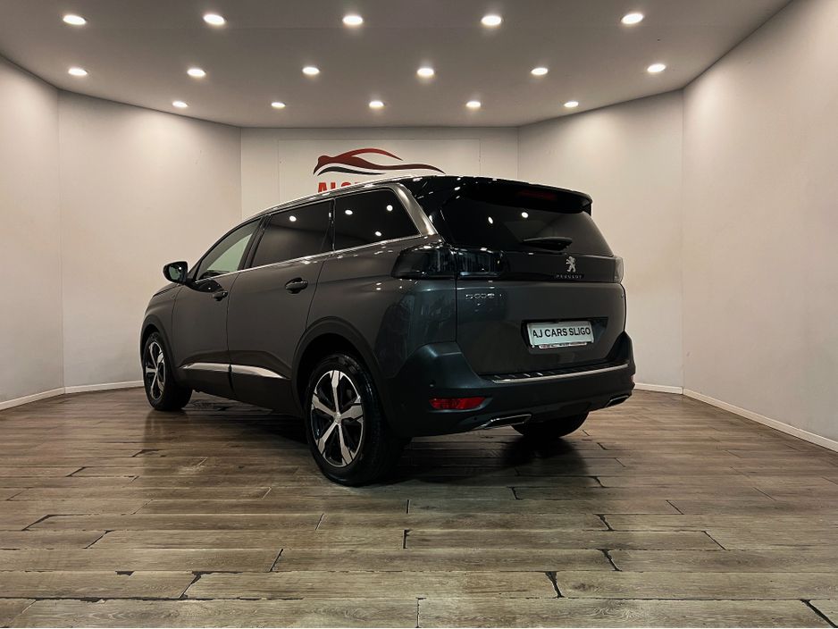 2021 Peugeot 5008