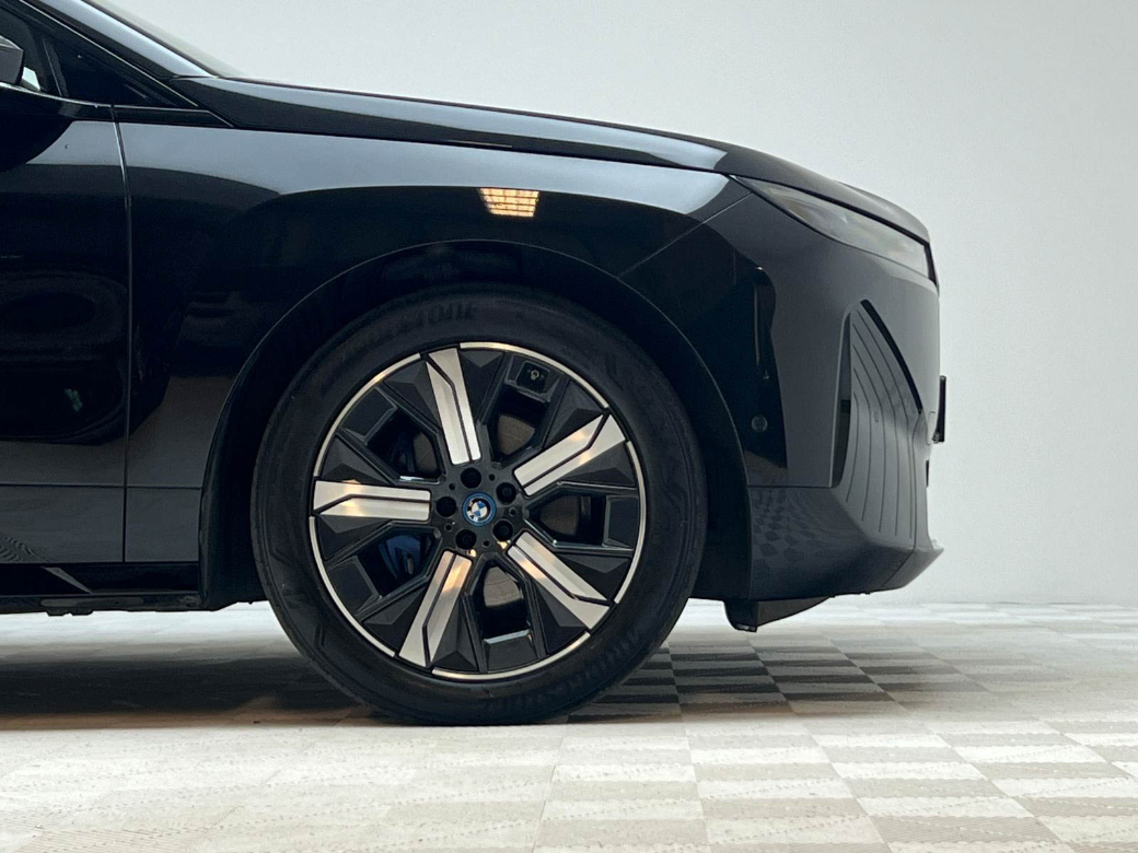 2023 BMW iX