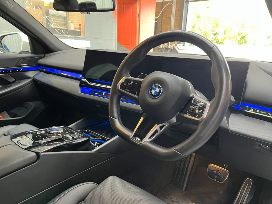 2024 BMW i5
