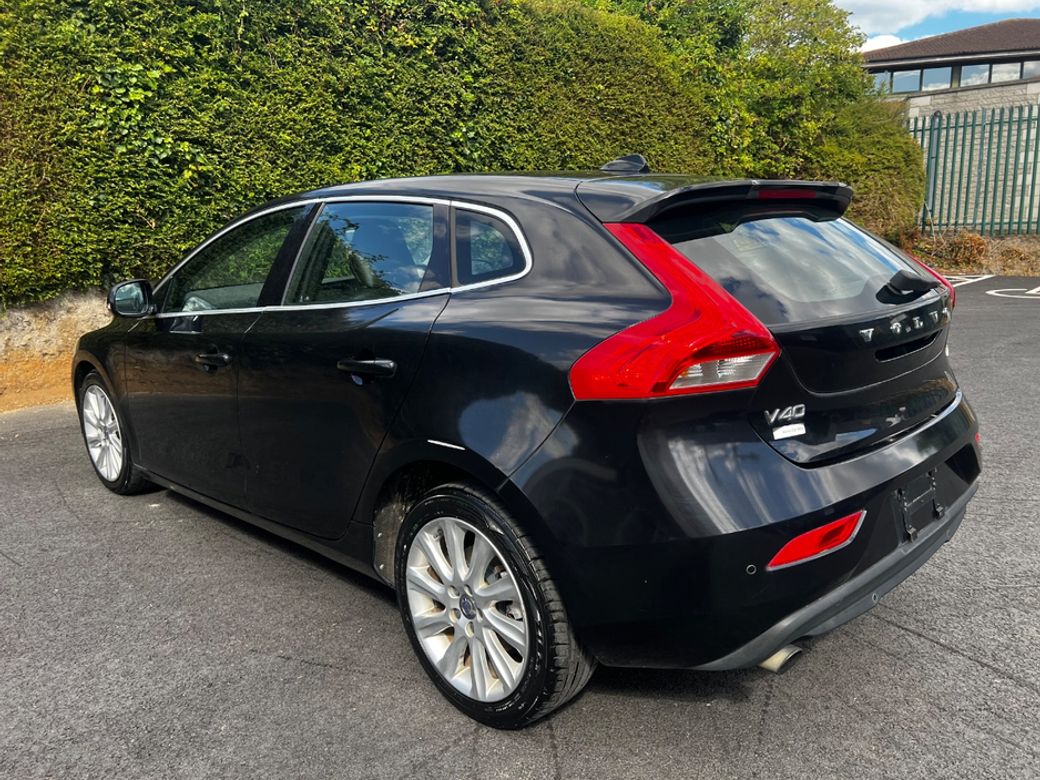 2015 Volvo V40