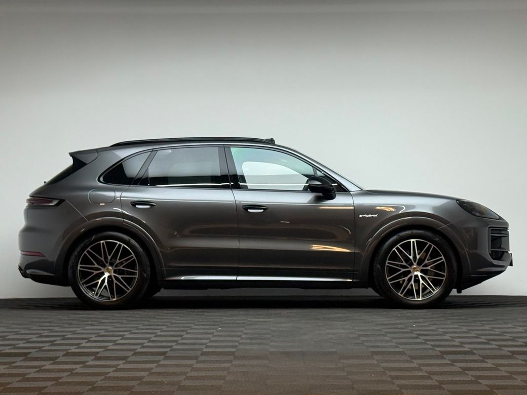 2024 Porsche Cayenne