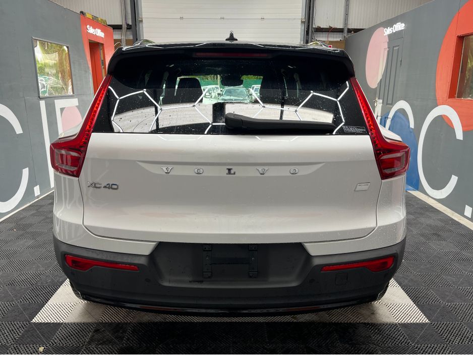 2022 Volvo XC40