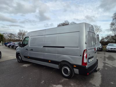 2022 Renault Master