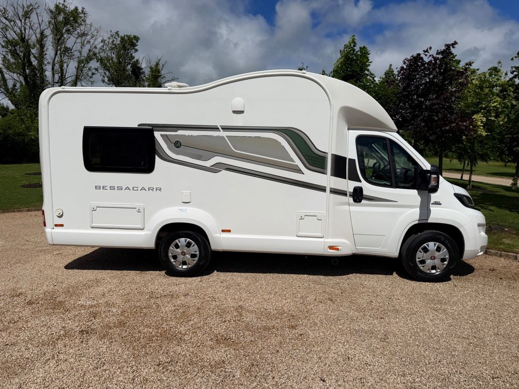 2016 BESSACARR 462 LOW PROFILE R.H.D 