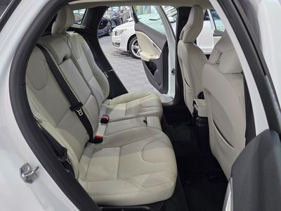 2018 Volvo V40