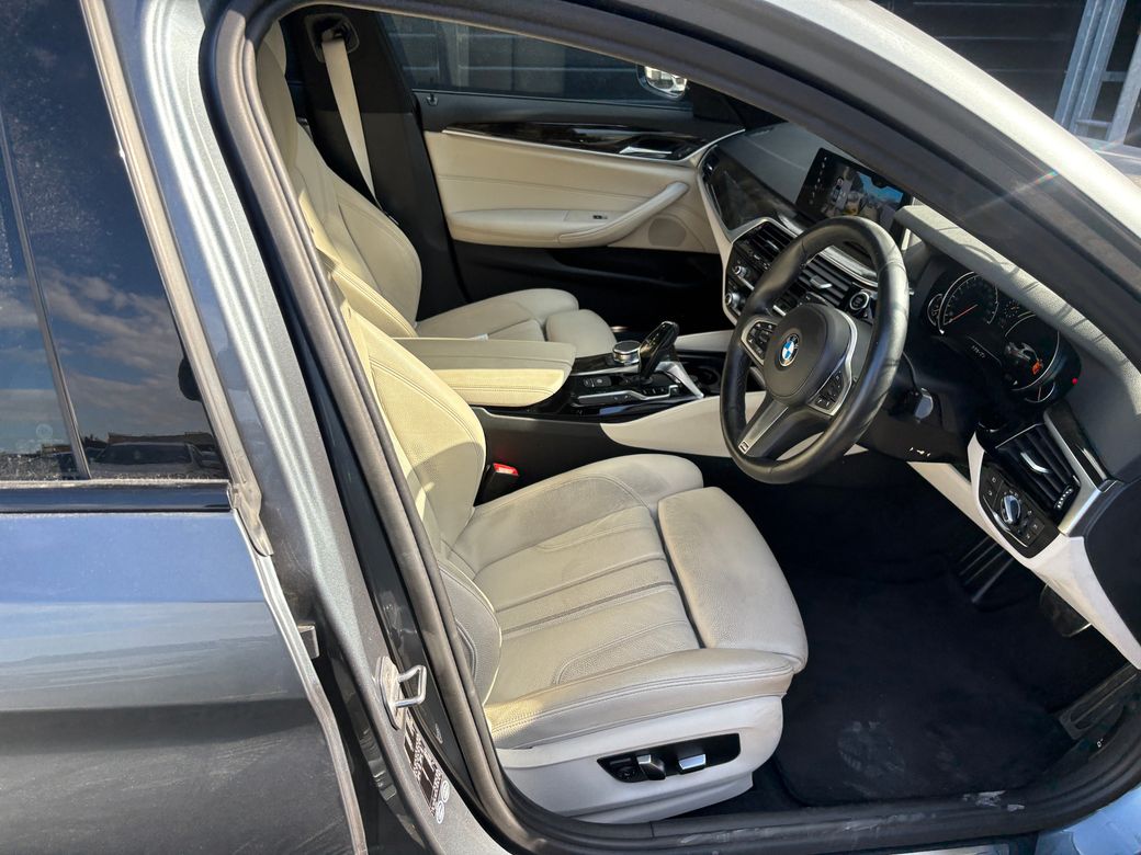2017 BMW 523