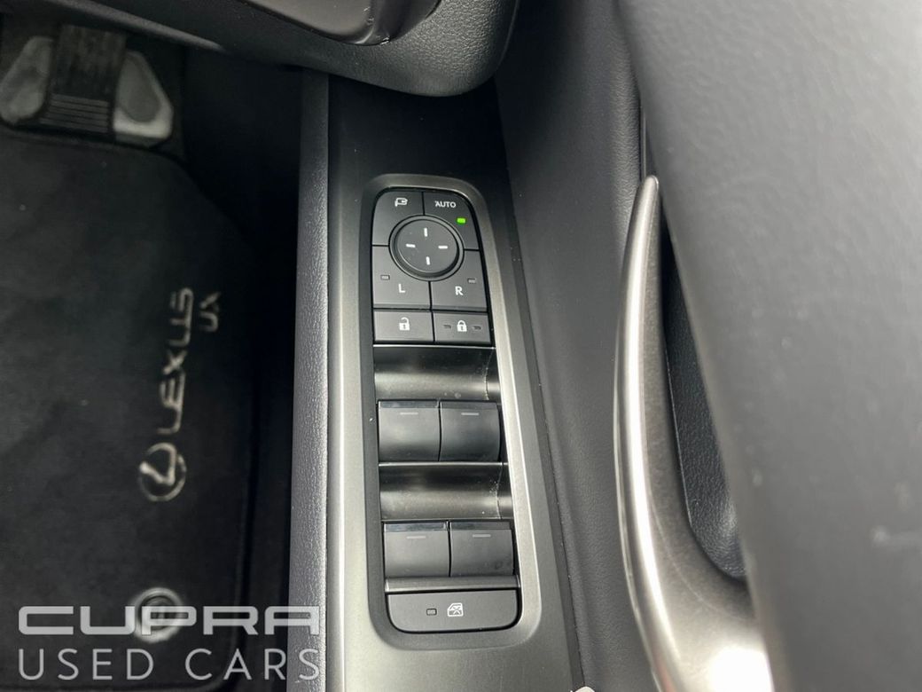 2024 Lexus UX 250H