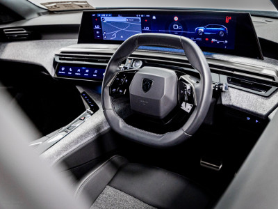 2025 Peugeot 5008