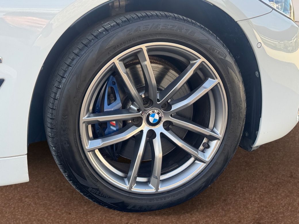 2019 BMW 530