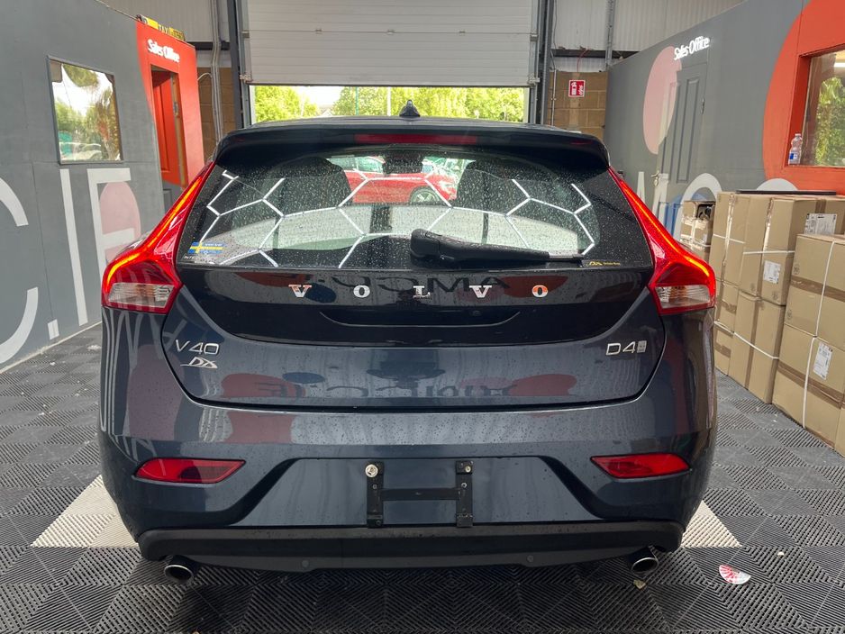 2019 Volvo V40