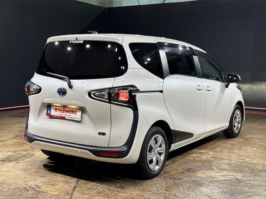 2021 Toyota Sienta