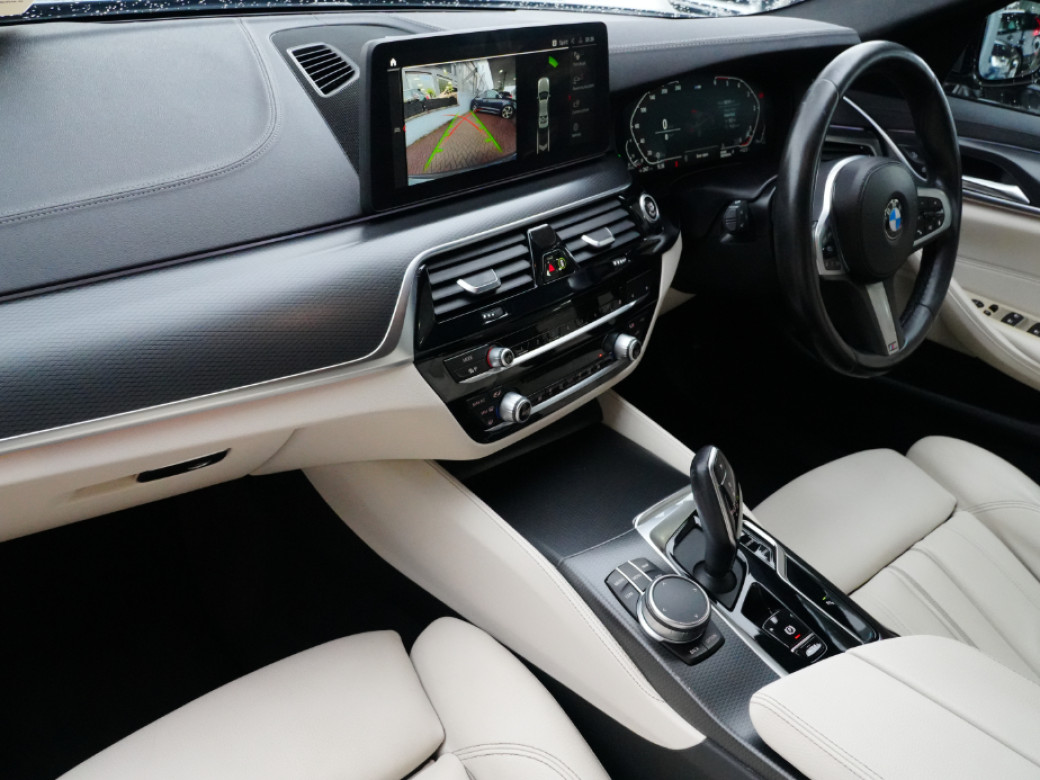 2021 BMW 5 Series