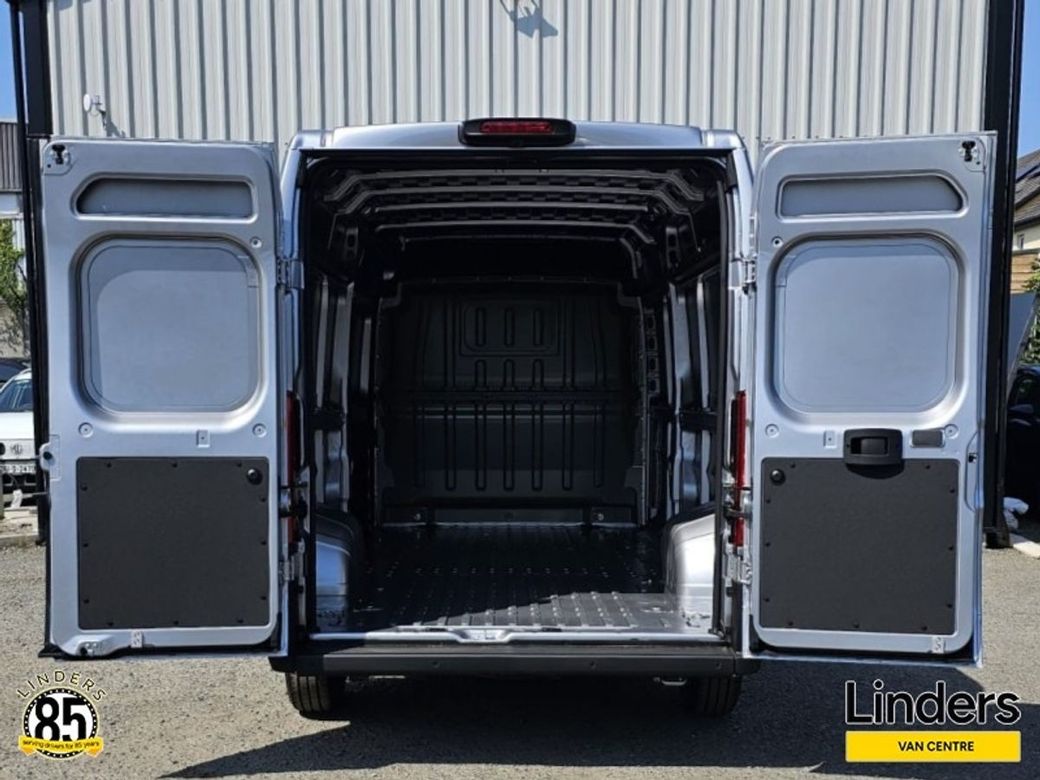 2026 Opel Movano