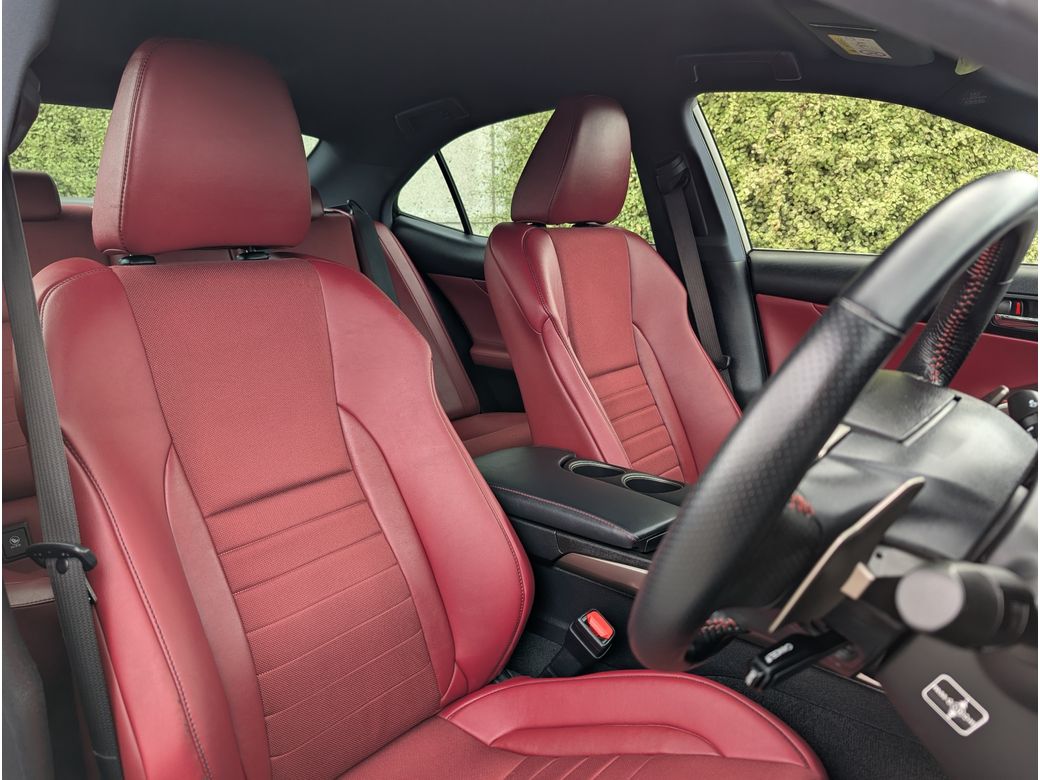 2015 Lexus IS 300h