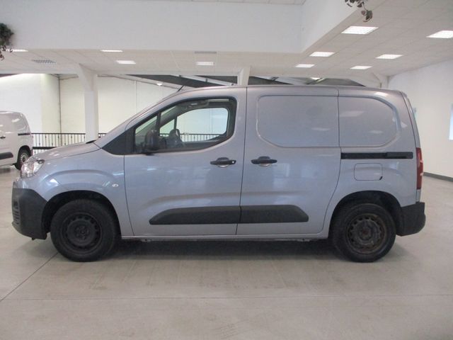 vehicle for sale from Dan Seaman Motors