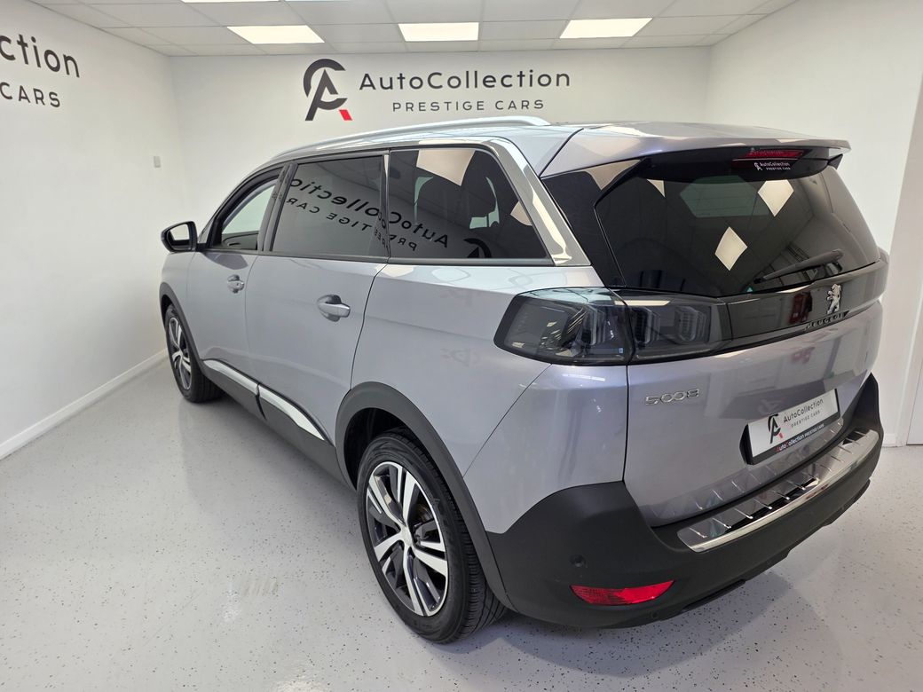 2022 Peugeot 5008