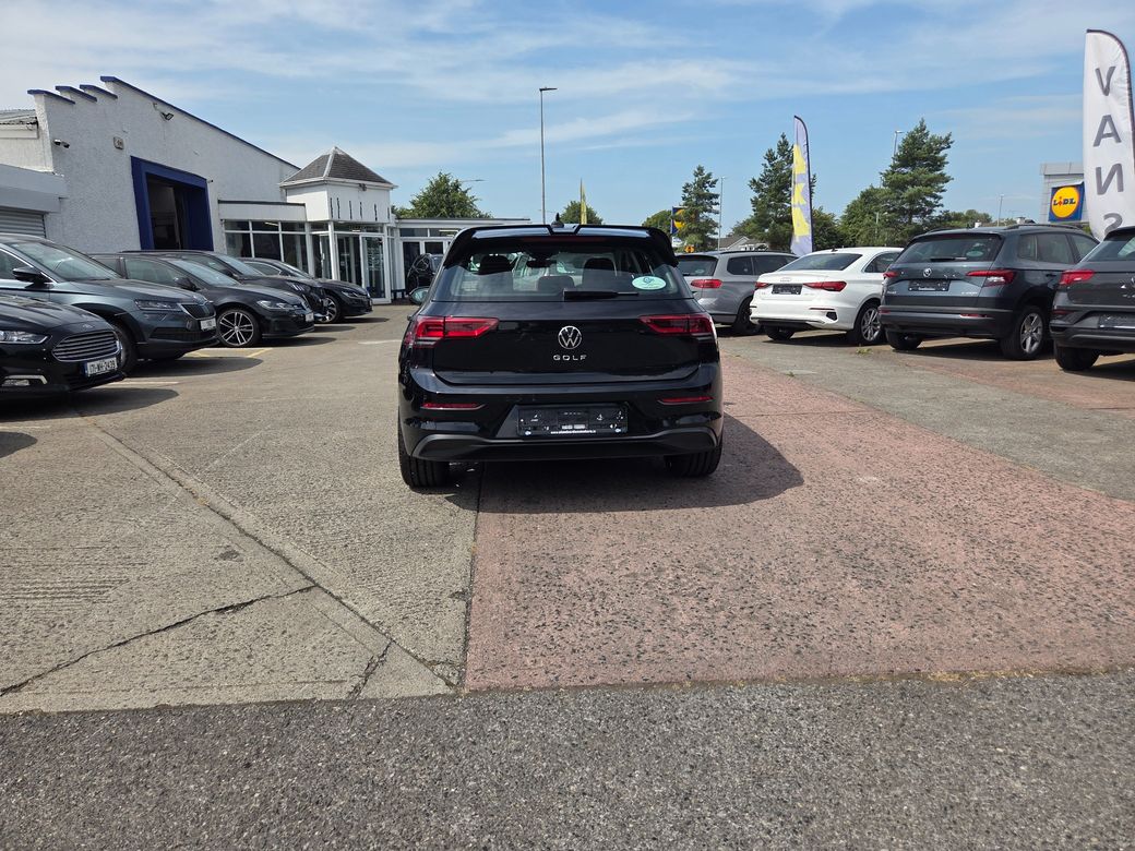 2023 Volkswagen Golf