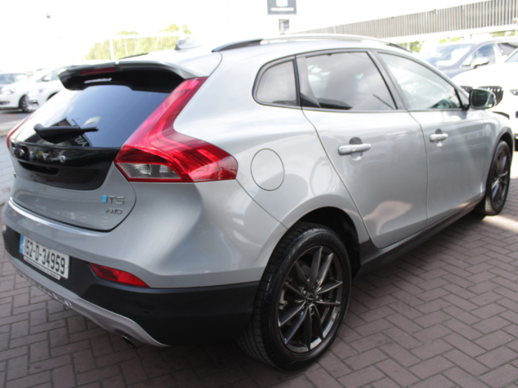 2015 Volvo V40
