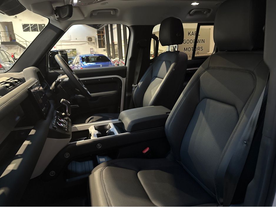 2025 Land Rover Defender