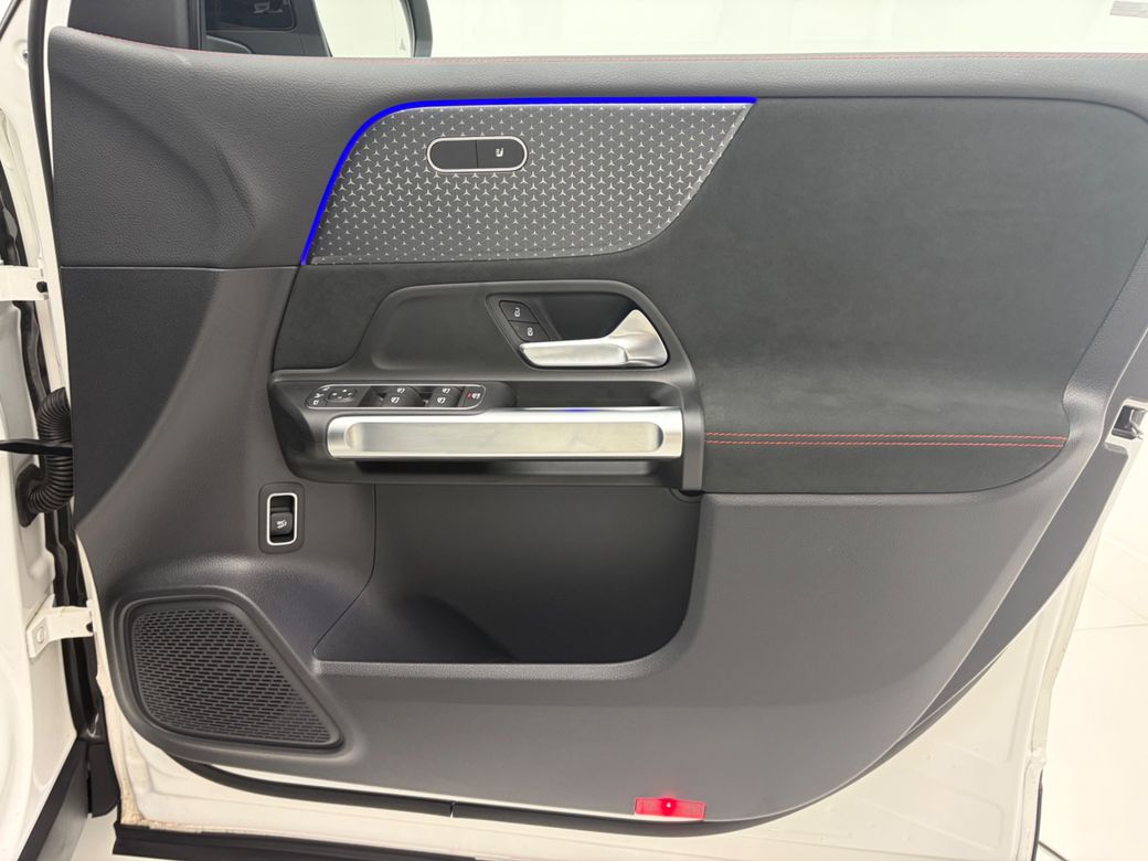 2025 Mercedes-Benz EQB