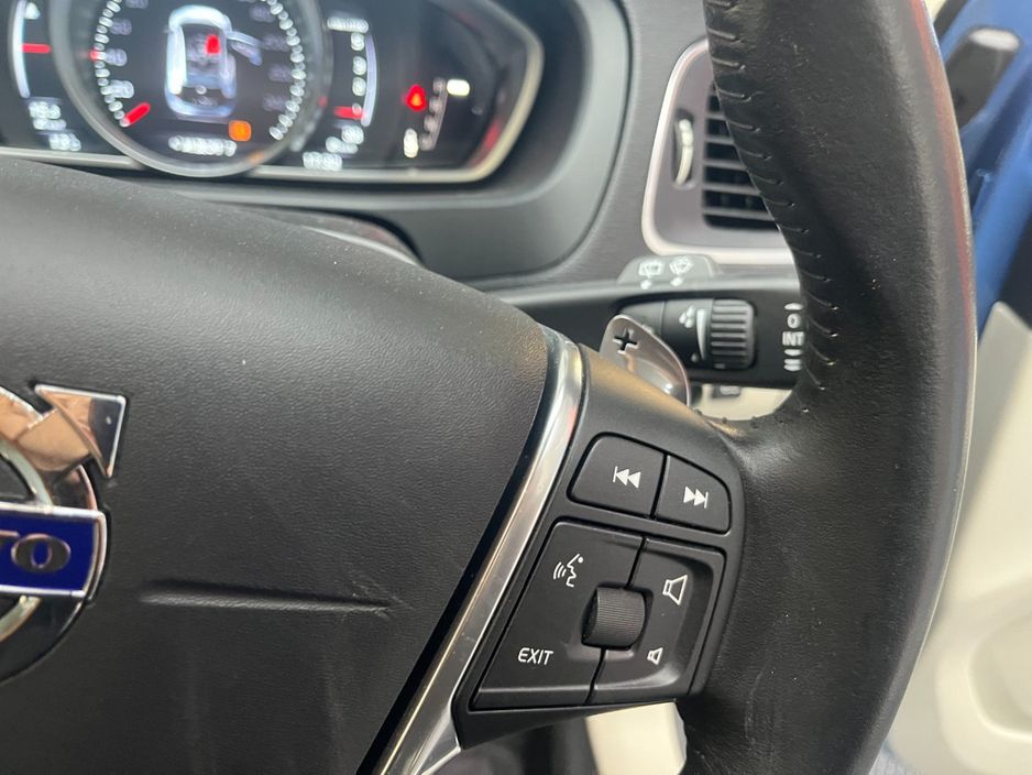 2016 Volvo V40