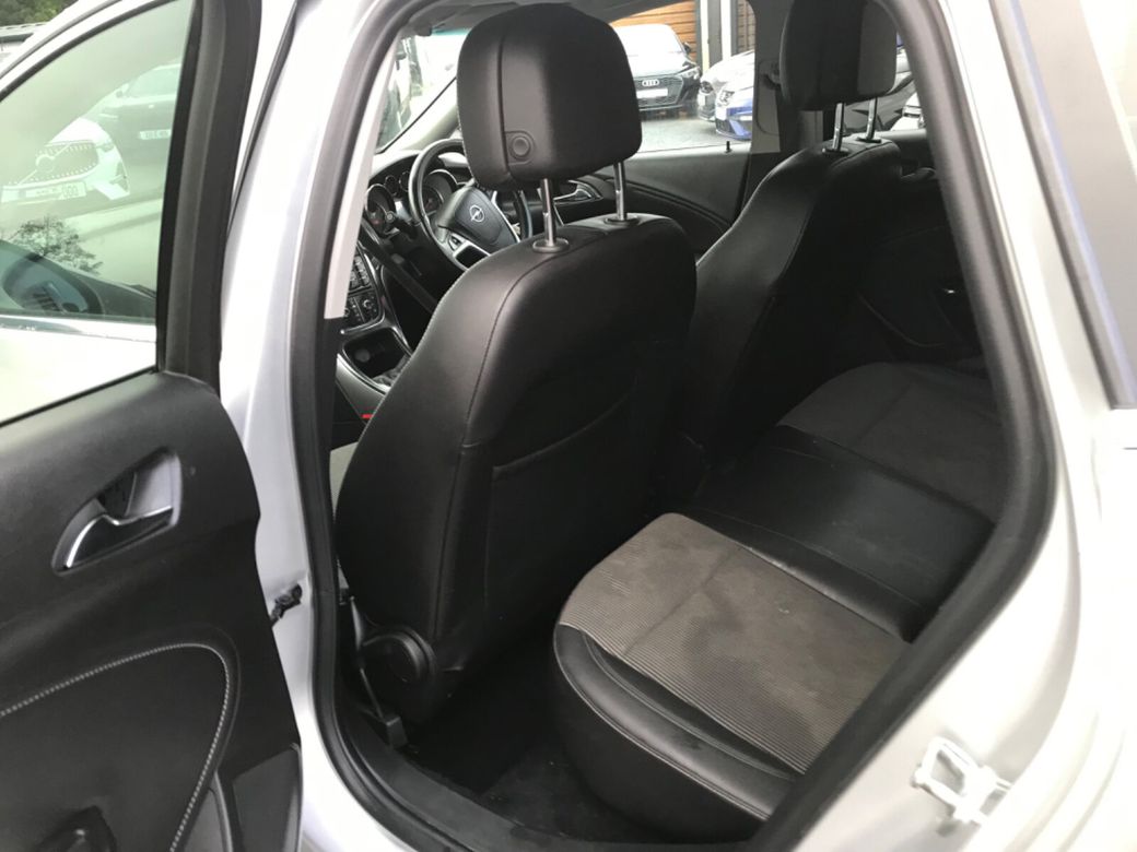 2011 Opel Astra