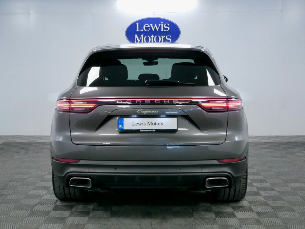 2023 Porsche Cayenne