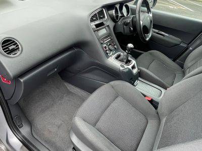 2017 Peugeot 5008