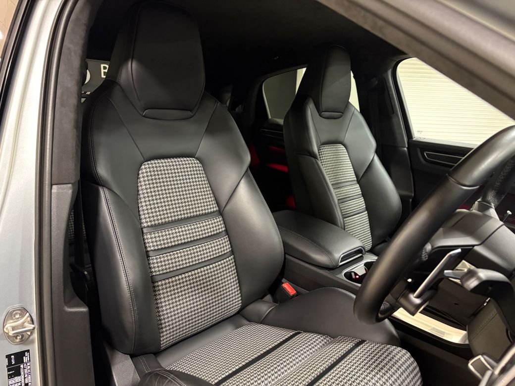 2022 Porsche Cayenne