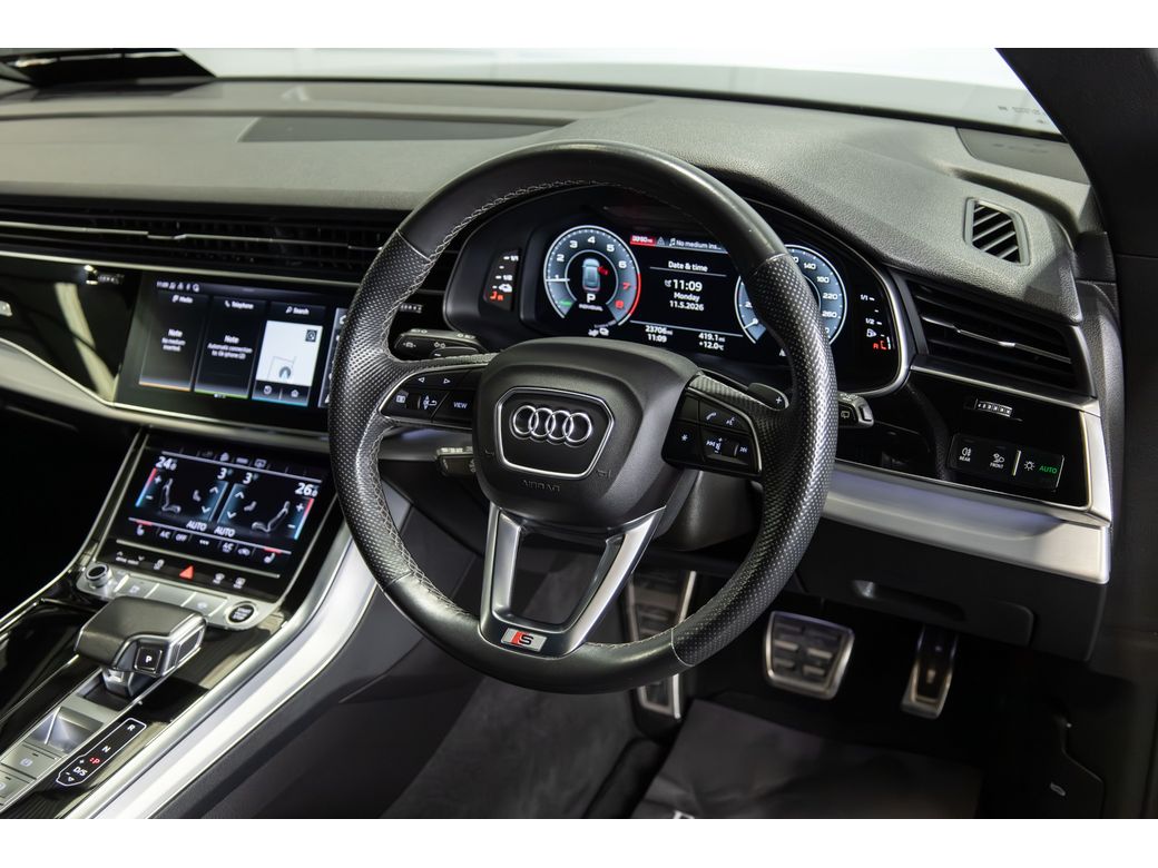 2021 Audi Q8