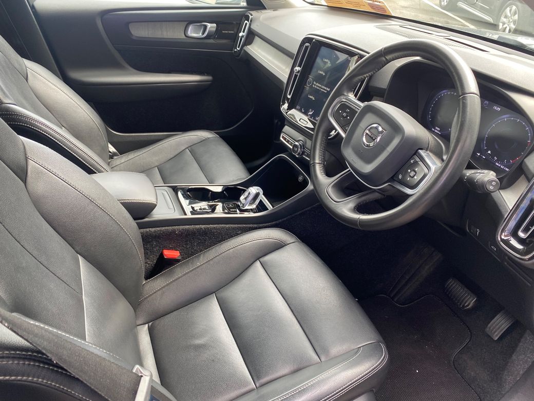 2020 Volvo XC40