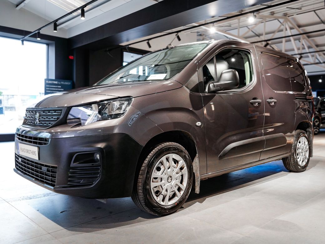 2024 Peugeot Partner