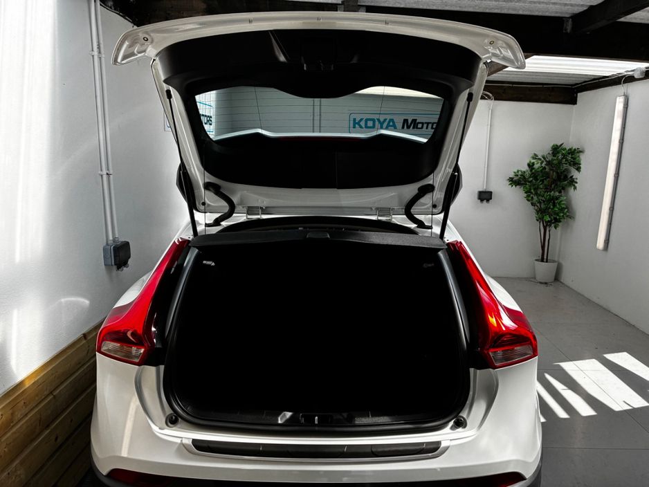 2016 Volvo V40