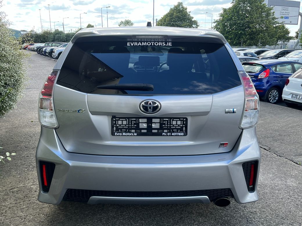 2020 Toyota Prius Alpha