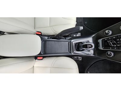 2017 Volvo V40