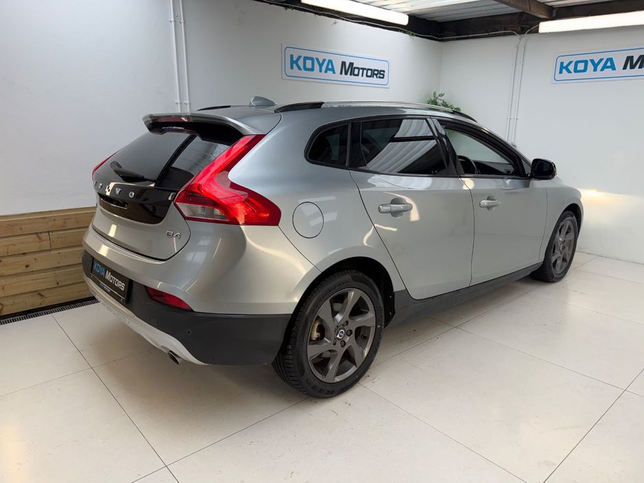 2016 Volvo V40