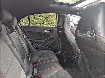 2017 Mercedes-Benz A 180